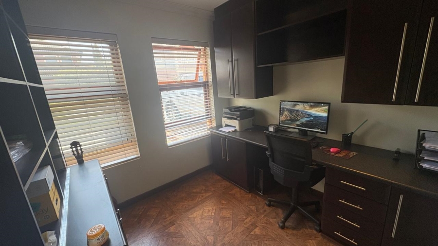 4 Bedroom Property for Sale in Bartlett Gauteng