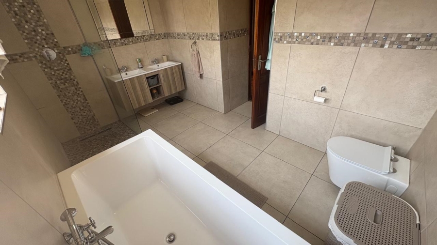 4 Bedroom Property for Sale in Bartlett Gauteng