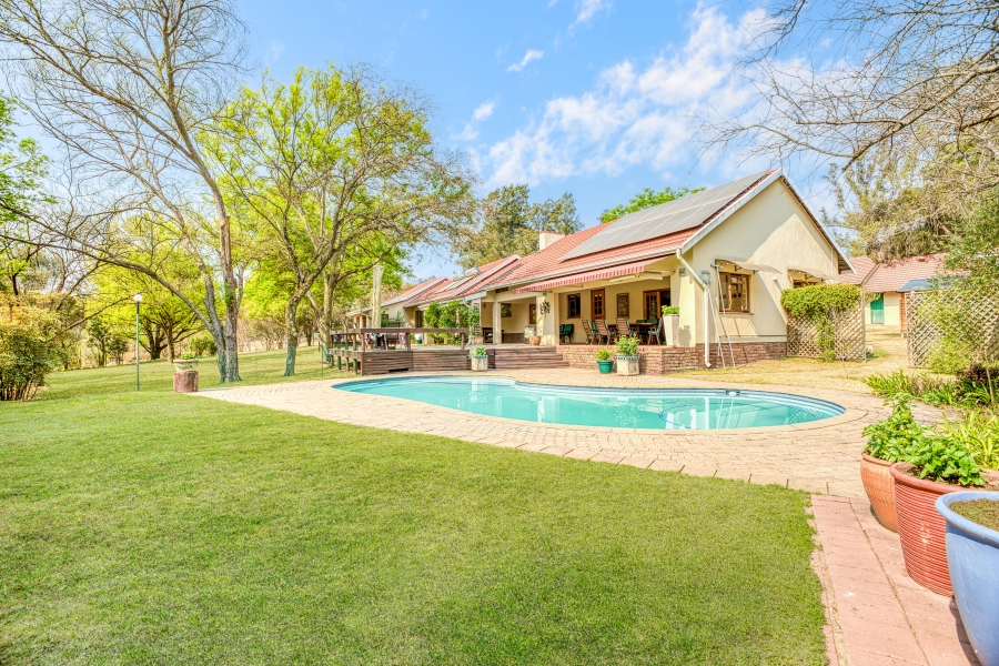 6 Bedroom Property for Sale in Chartwell Gauteng