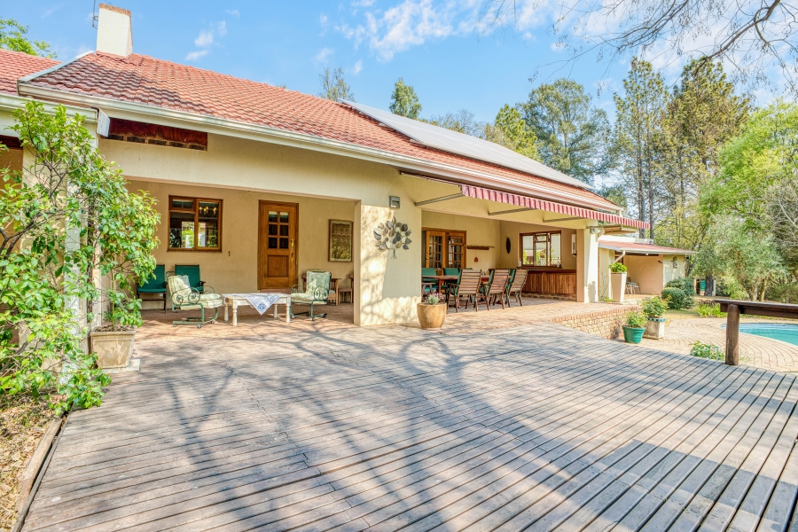 6 Bedroom Property for Sale in Chartwell Gauteng
