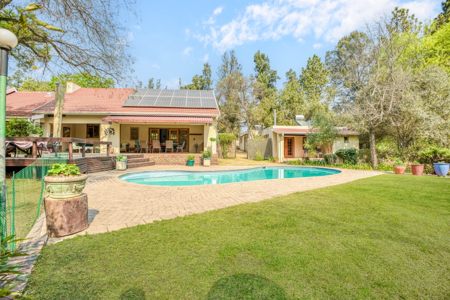 6 Bedroom Property for Sale in Chartwell Gauteng