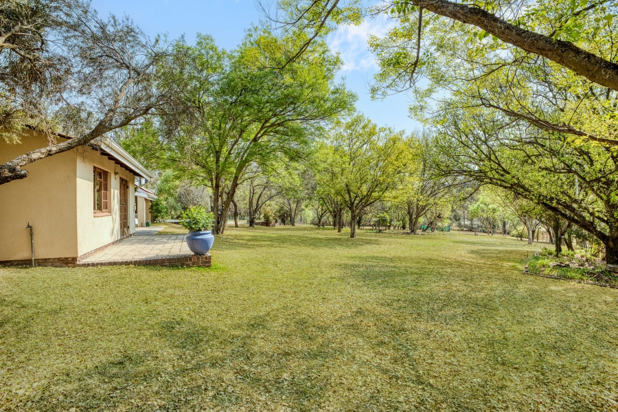 6 Bedroom Property for Sale in Chartwell Gauteng