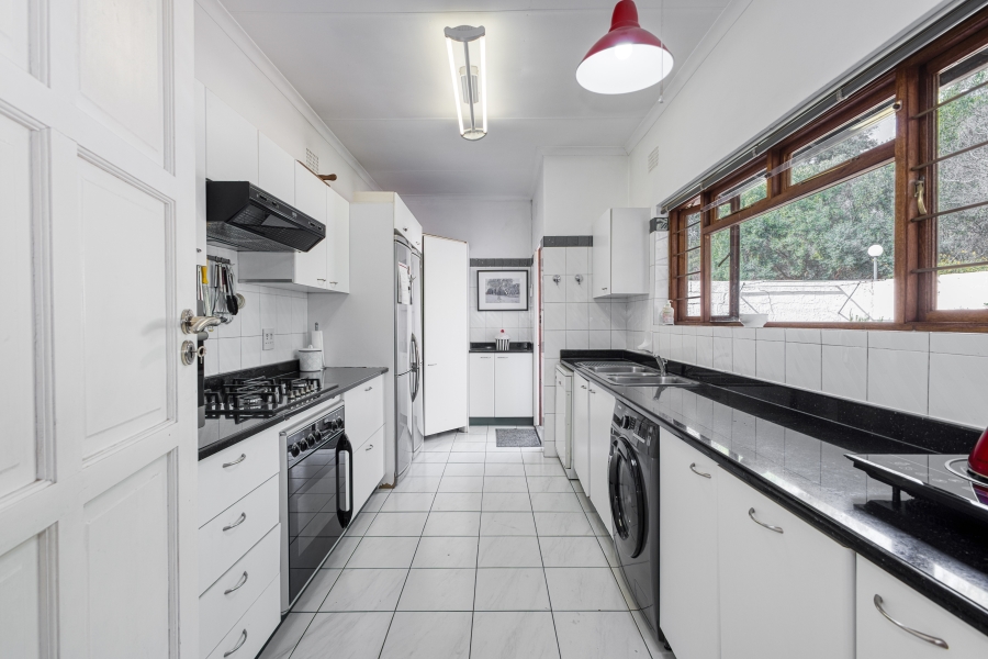 6 Bedroom Property for Sale in Chartwell Gauteng