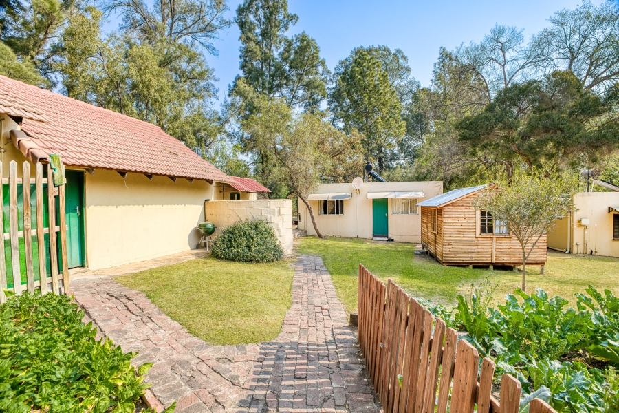 6 Bedroom Property for Sale in Chartwell Gauteng