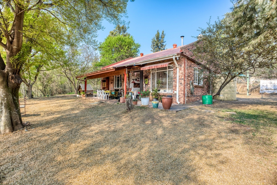 6 Bedroom Property for Sale in Chartwell Gauteng