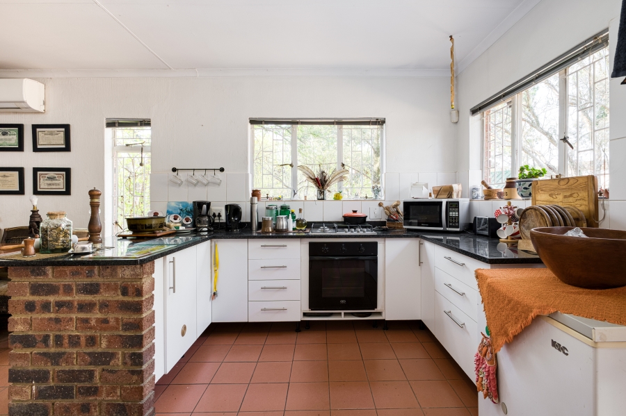 6 Bedroom Property for Sale in Chartwell Gauteng