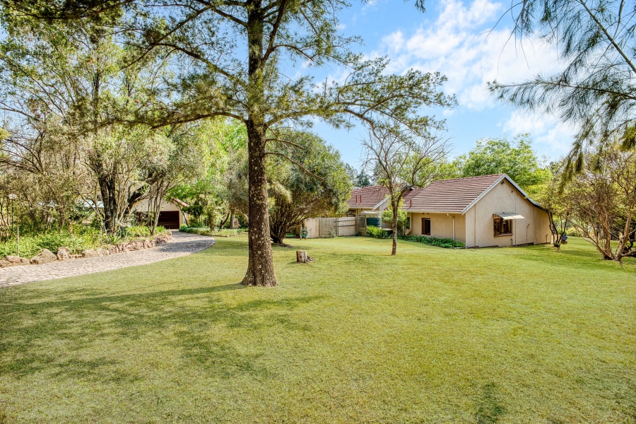 6 Bedroom Property for Sale in Chartwell Gauteng
