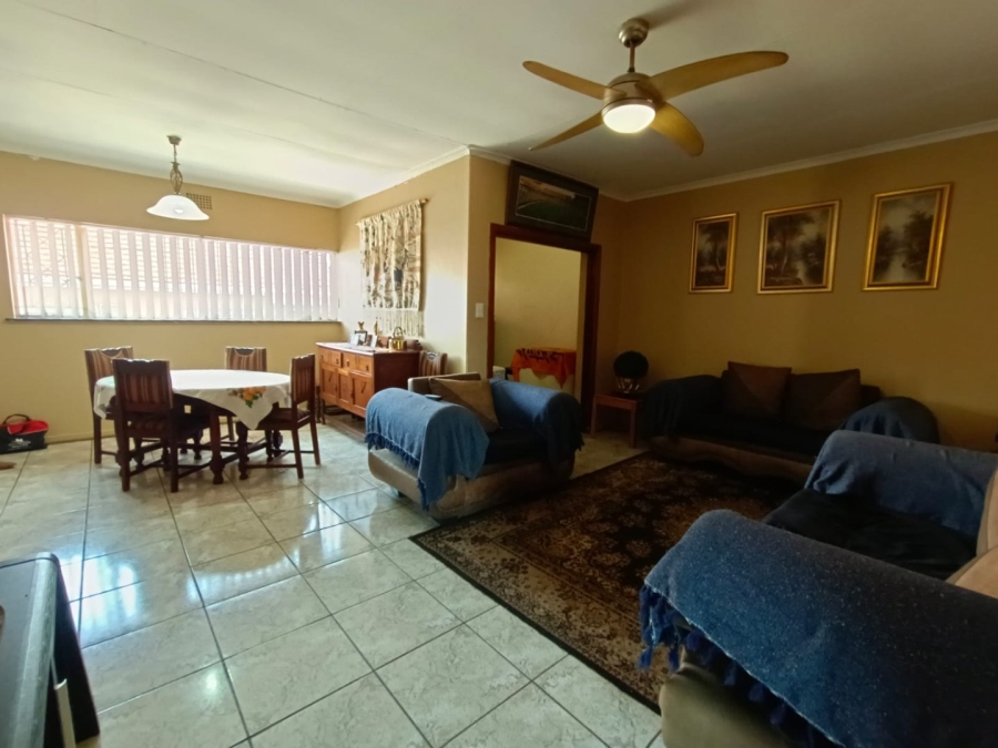 4 Bedroom Property for Sale in Discovery Gauteng