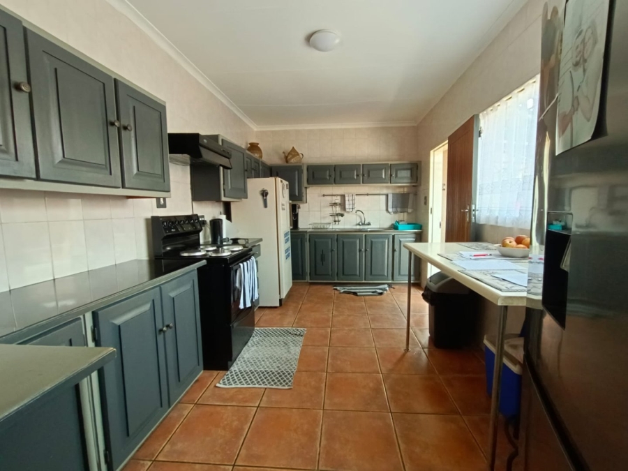 4 Bedroom Property for Sale in Discovery Gauteng