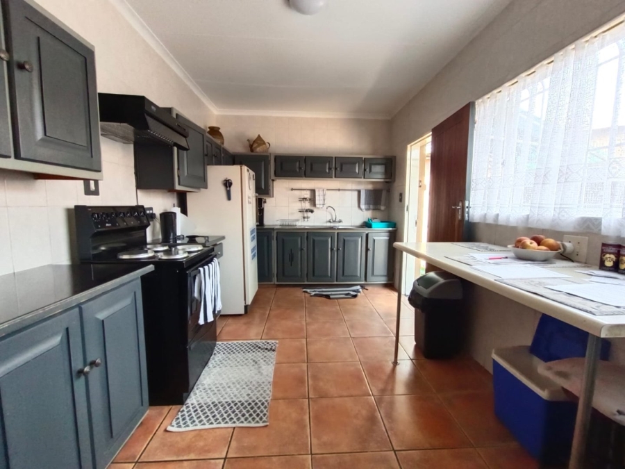 4 Bedroom Property for Sale in Discovery Gauteng