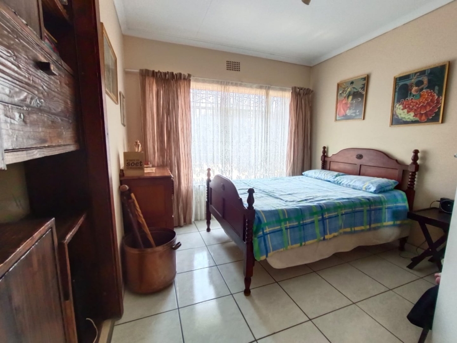 4 Bedroom Property for Sale in Discovery Gauteng