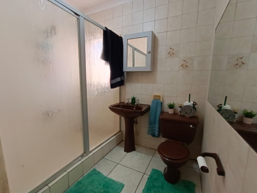 4 Bedroom Property for Sale in Discovery Gauteng