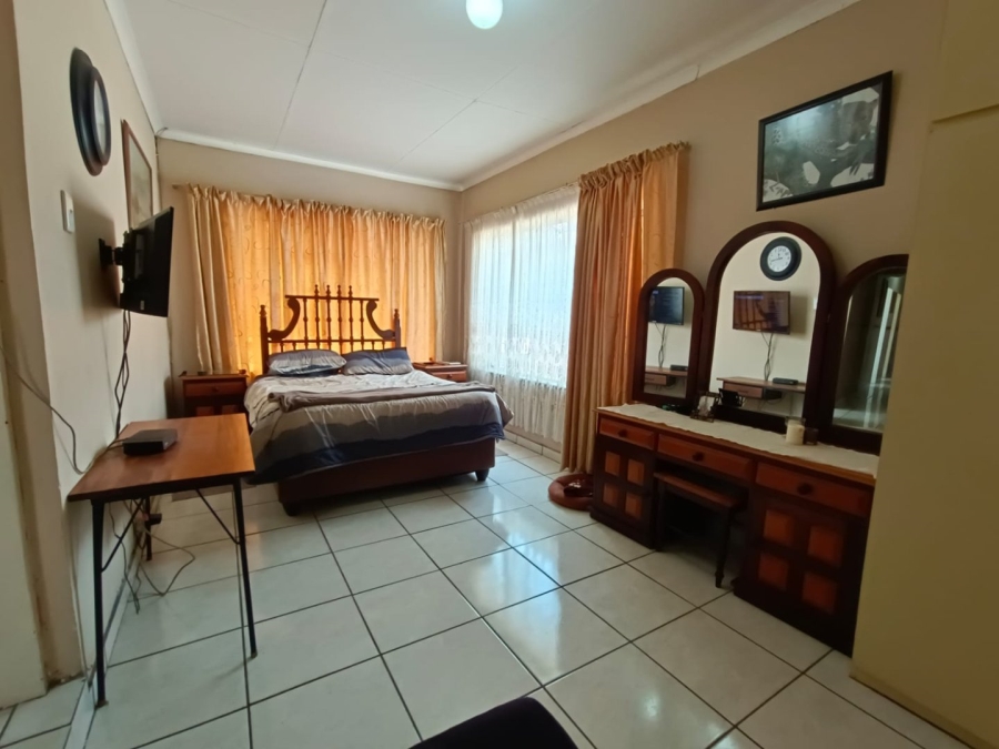 4 Bedroom Property for Sale in Discovery Gauteng
