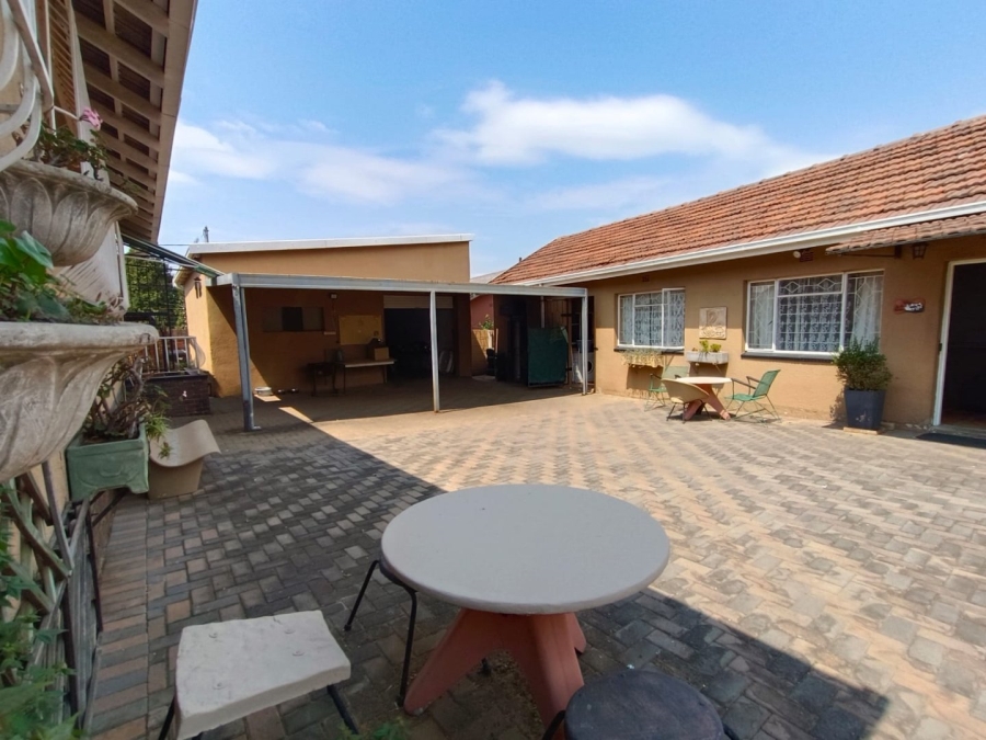 4 Bedroom Property for Sale in Discovery Gauteng