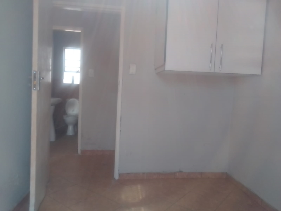 3 Bedroom Property for Sale in Azaadville Gardens Gauteng