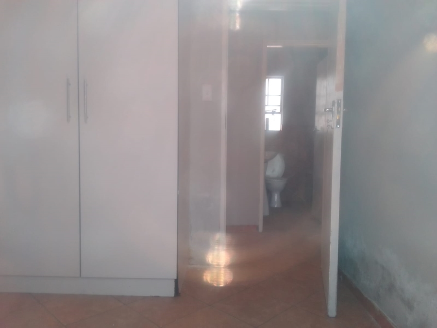 3 Bedroom Property for Sale in Azaadville Gardens Gauteng