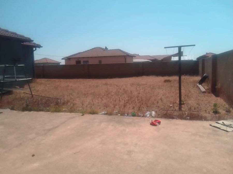 3 Bedroom Property for Sale in Azaadville Gardens Gauteng