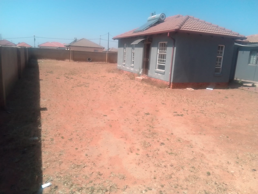3 Bedroom Property for Sale in Azaadville Gardens Gauteng