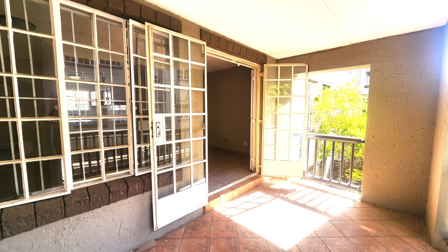 2 Bedroom Property for Sale in Faerie Glen Gauteng