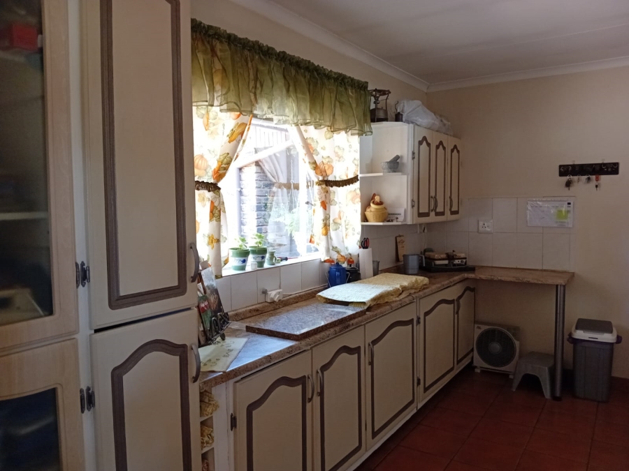 3 Bedroom Property for Sale in Rooihuiskraal Gauteng