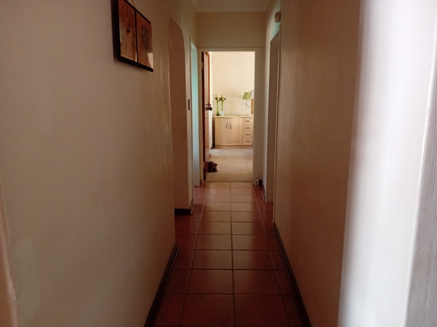 3 Bedroom Property for Sale in Rooihuiskraal Gauteng