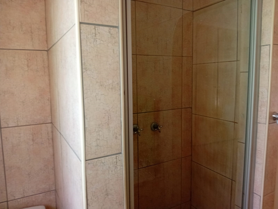 3 Bedroom Property for Sale in Rooihuiskraal Gauteng