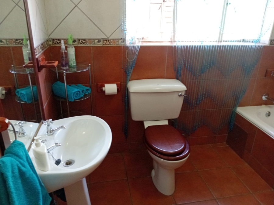3 Bedroom Property for Sale in Rooihuiskraal Gauteng
