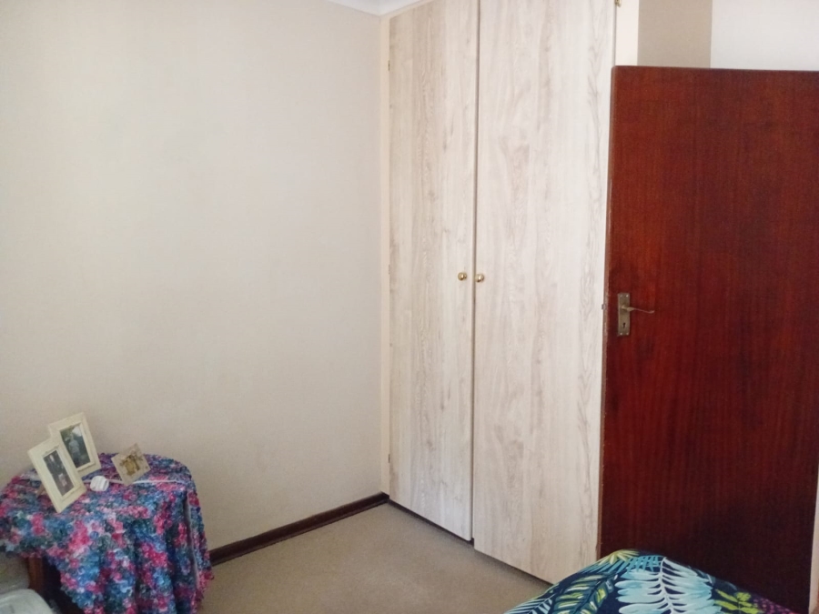 3 Bedroom Property for Sale in Rooihuiskraal Gauteng