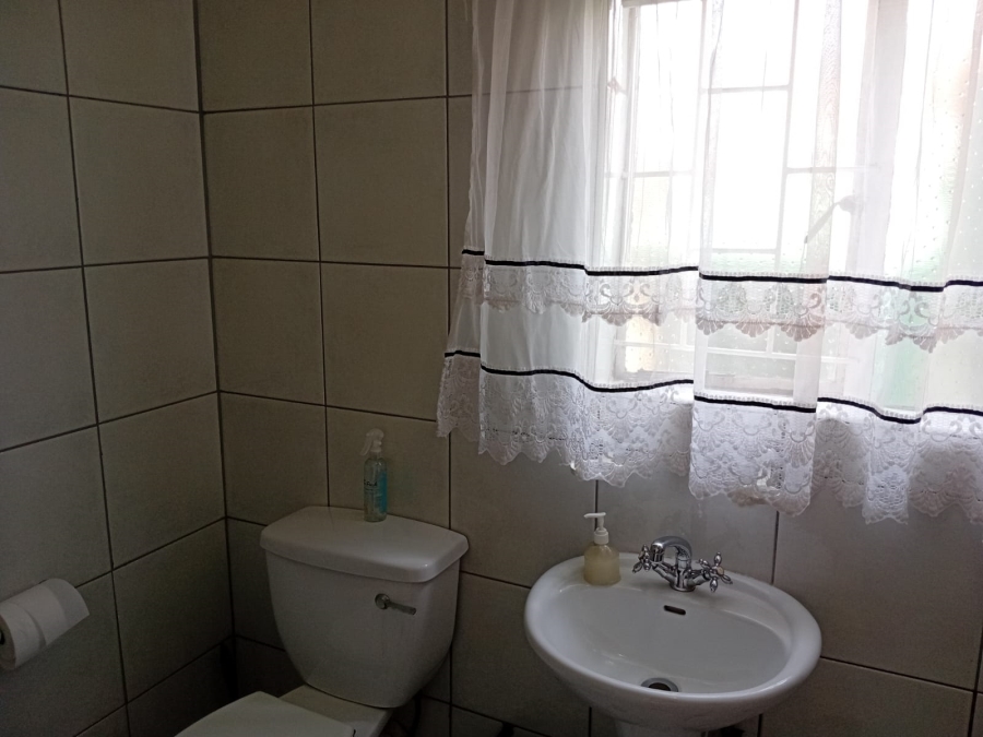 3 Bedroom Property for Sale in Rooihuiskraal Gauteng