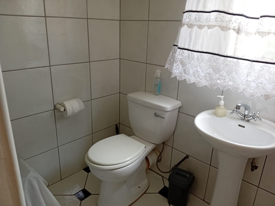 3 Bedroom Property for Sale in Rooihuiskraal Gauteng