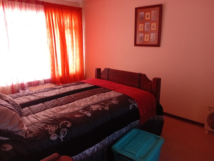 3 Bedroom Property for Sale in Rooihuiskraal Gauteng
