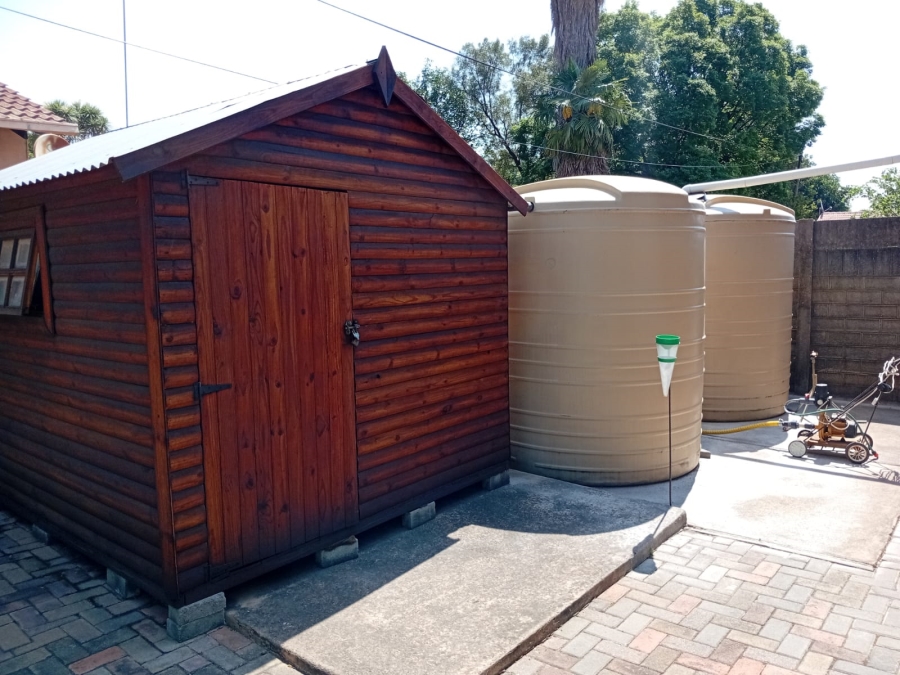 3 Bedroom Property for Sale in Rooihuiskraal Gauteng