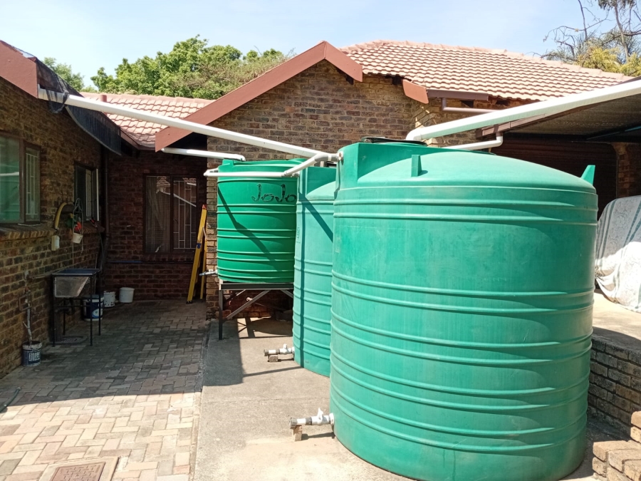 3 Bedroom Property for Sale in Rooihuiskraal Gauteng