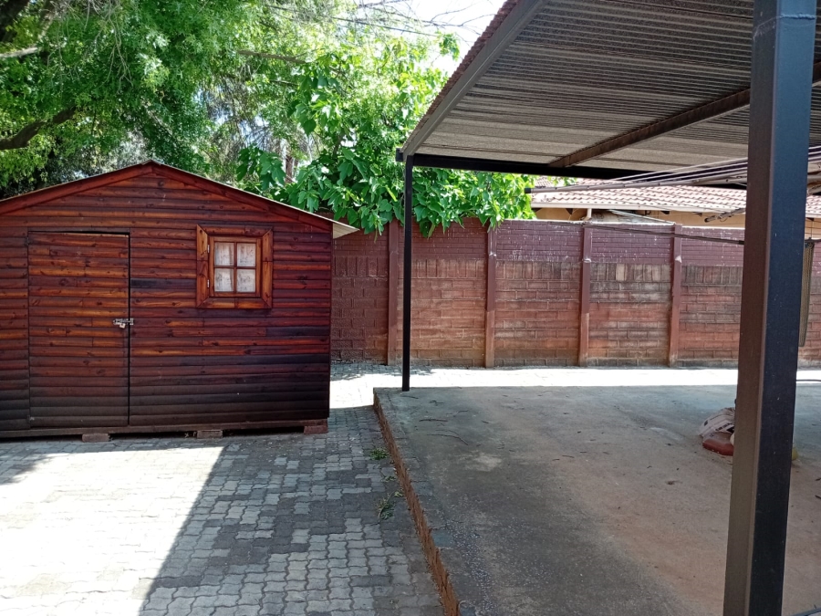 3 Bedroom Property for Sale in Rooihuiskraal Gauteng