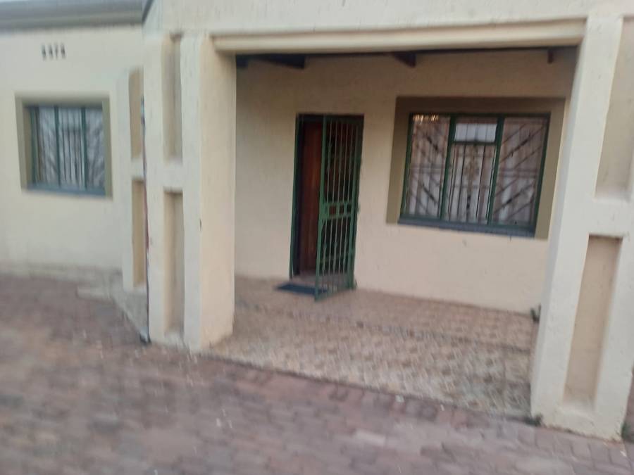 2 Bedroom Property for Sale in Toekomsrus Gauteng