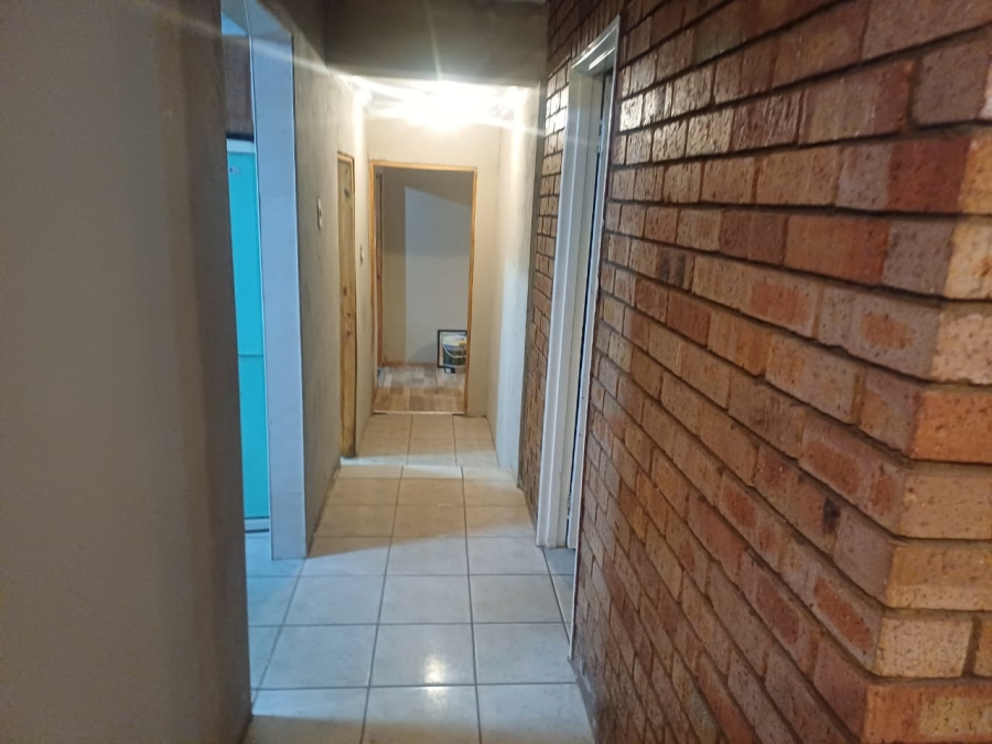 2 Bedroom Property for Sale in Toekomsrus Gauteng