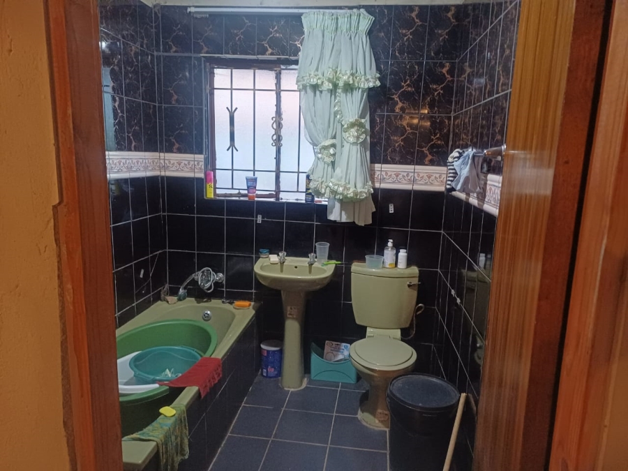 2 Bedroom Property for Sale in Toekomsrus Gauteng