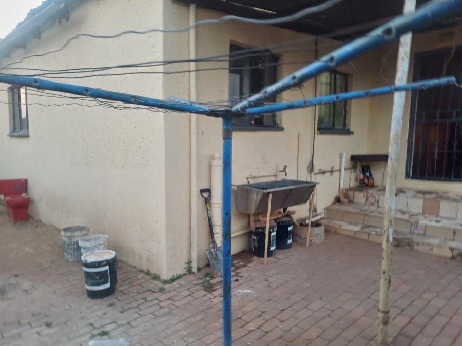 2 Bedroom Property for Sale in Toekomsrus Gauteng