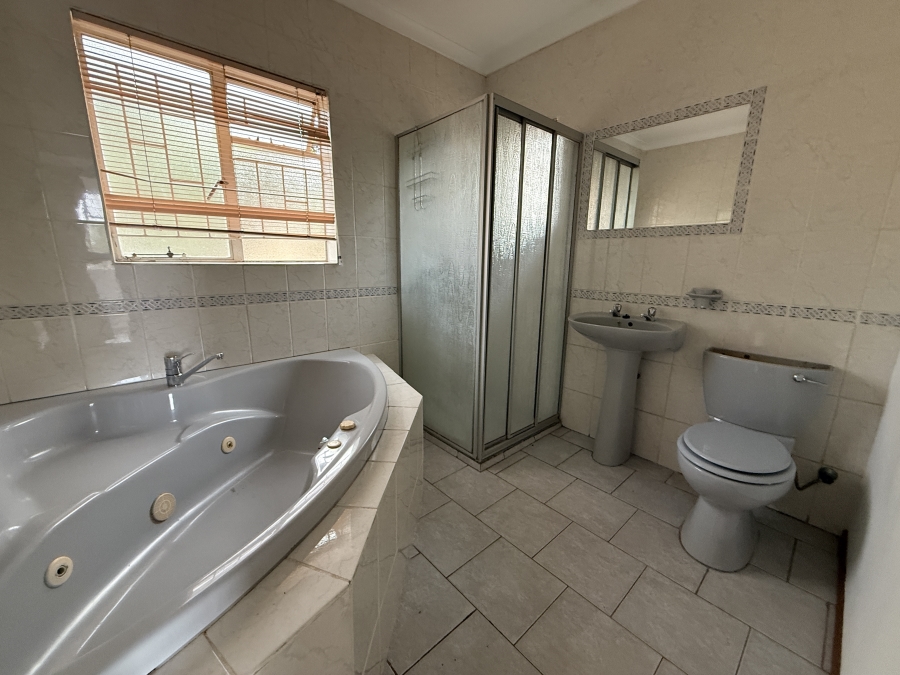 To Let 3 Bedroom Property for Rent in Noordheuwel Gauteng