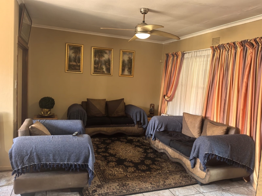 4 Bedroom Property for Sale in Discovery Gauteng
