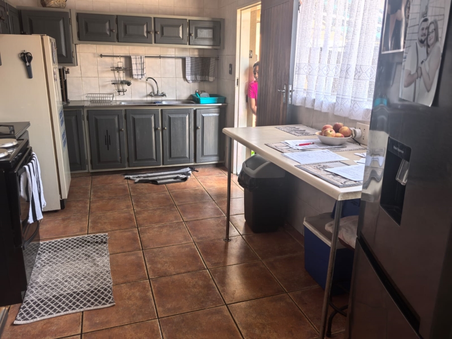 4 Bedroom Property for Sale in Discovery Gauteng