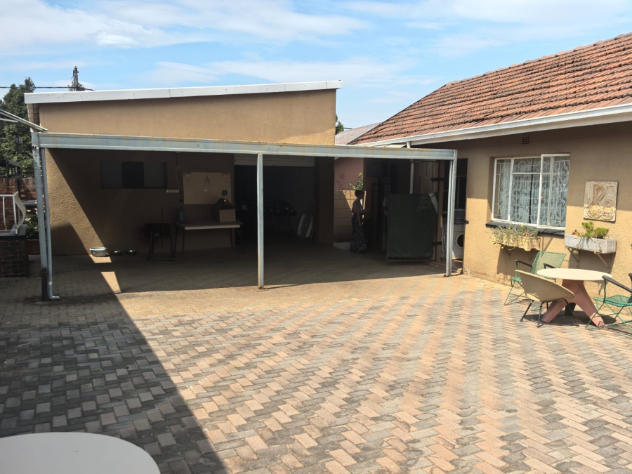 4 Bedroom Property for Sale in Discovery Gauteng