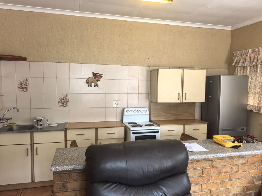 4 Bedroom Property for Sale in Discovery Gauteng