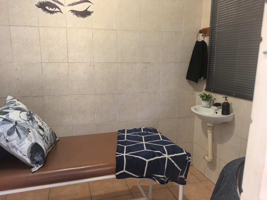4 Bedroom Property for Sale in Discovery Gauteng