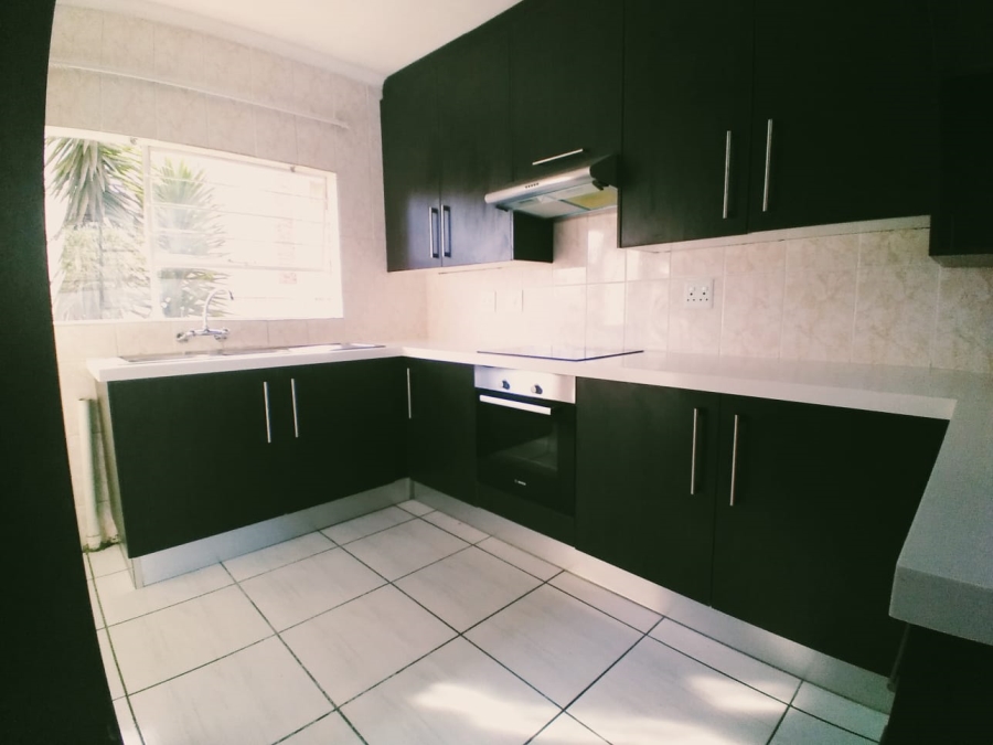 To Let 3 Bedroom Property for Rent in Horison Park Gauteng