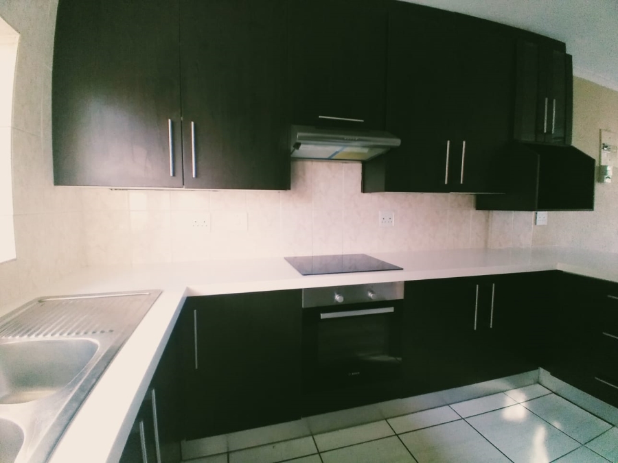 To Let 3 Bedroom Property for Rent in Horison Park Gauteng