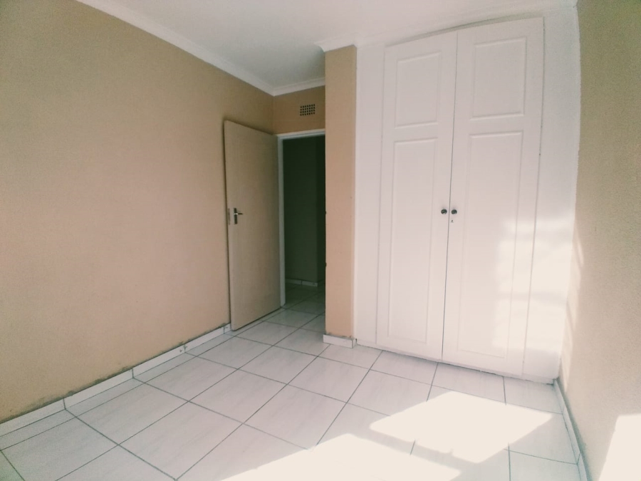 To Let 3 Bedroom Property for Rent in Horison Park Gauteng