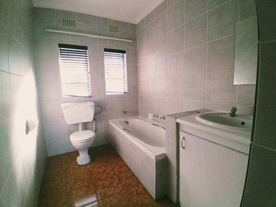 To Let 3 Bedroom Property for Rent in Horison Park Gauteng