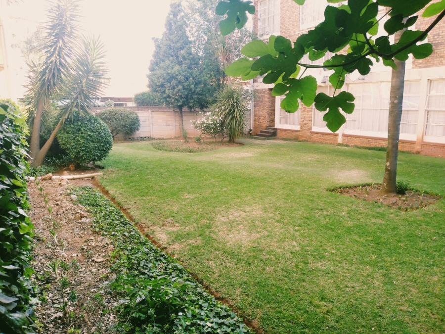 To Let 3 Bedroom Property for Rent in Horison Park Gauteng