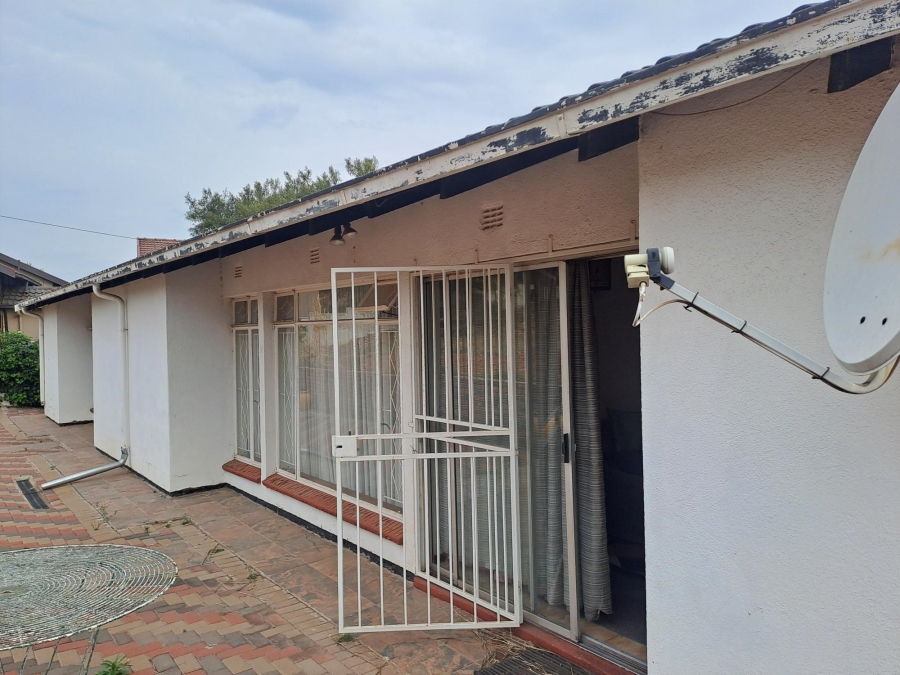 3 Bedroom Property for Sale in Breaunanda Gauteng
